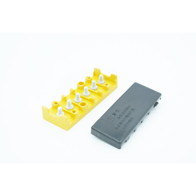 Коробка монтажна для фазних і батарейних дротів Коробка монтажна для фазних і батарейних дротів