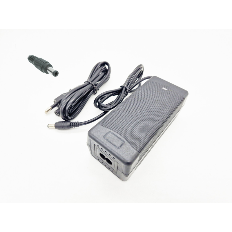 Зарядний пристрій 21V 3A li-ion 5s Зарядний пристрій 21V 3A li-ion 5s